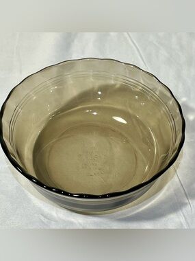 Vintage Pyrex Amber Glass Custard Bowl w/ Scalloped Edges